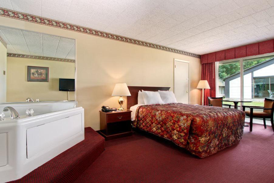 Days Inn East Stroudsburg Szoba fotó